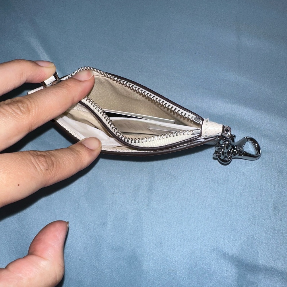 Ralph Lauren wallet. - Picture 5 of 5